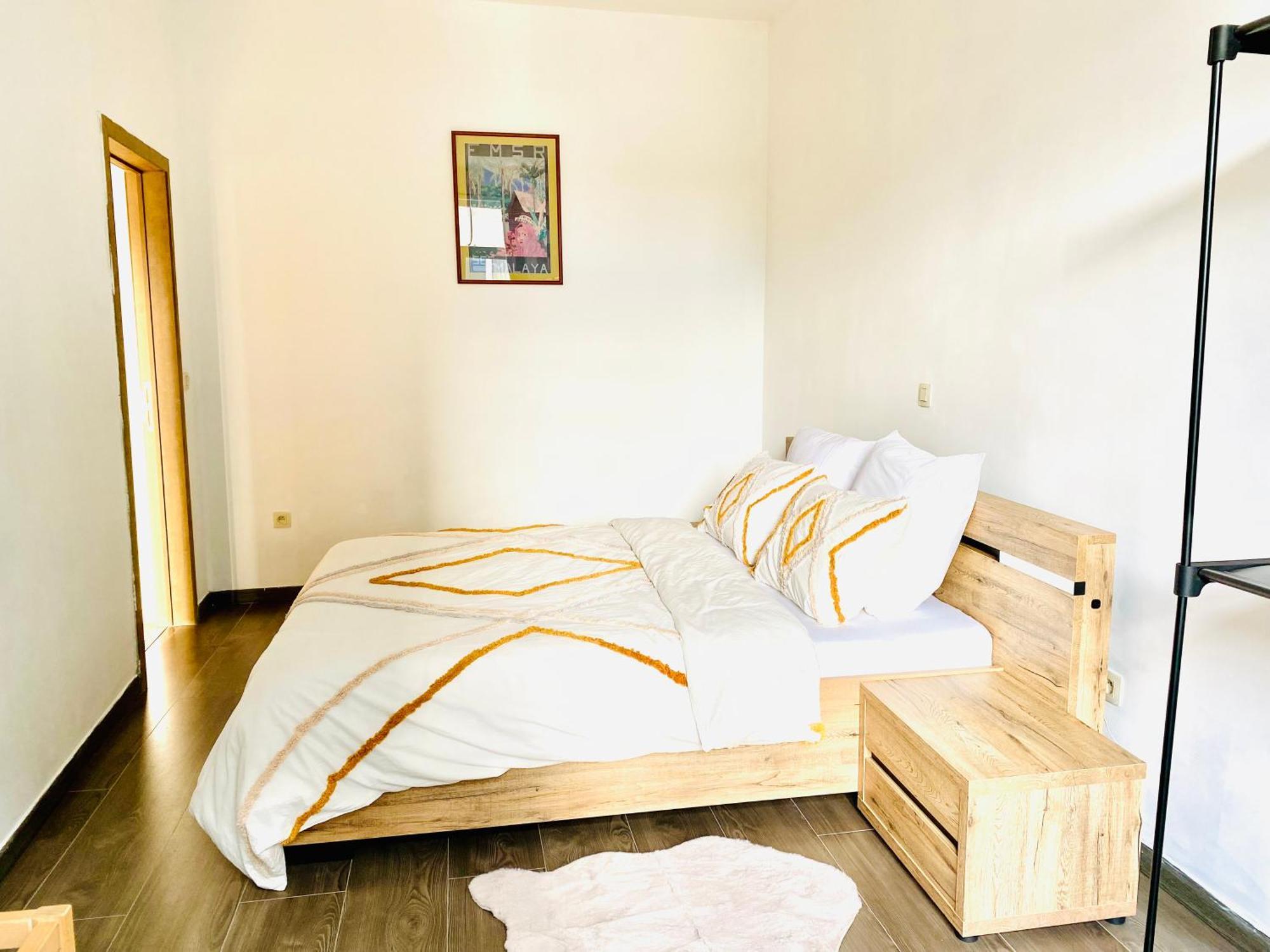 Residence Deluxe 沙勒罗瓦 外观 照片